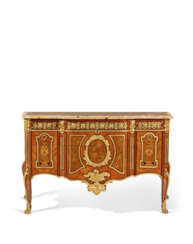 COMMODE D&#39;&#201;POQUE TRANSITION