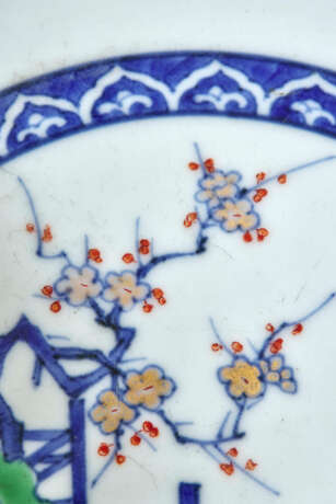 COUPE EN PORCELAINE IMARI - photo 3