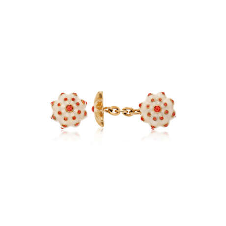 NO RESERVE | TAFFIN COCHOLONG AND CORAL CUFFLINKS - Foto 1