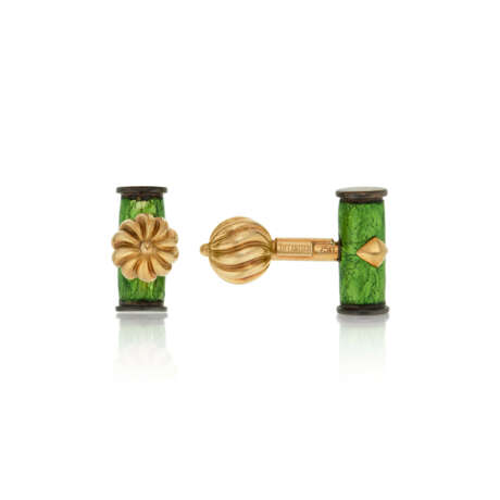 NO RESERVE | TIFFANY & CO., JEAN SCHLUMBERGER ENAMEL AND GOLD CUFFLINKS - photo 6