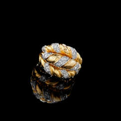 VAN CLEEF & ARPELS DIAMOND AND GOLD RING