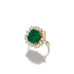 PAUL FLATO EMERALD AND DIAMOND RING