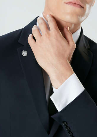 TIFFANY & CO., JEAN SCHLUMBERGER DIAMOND DRESS-SET - фото 2
