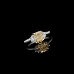NO RESERVE | ASSAEL COLORED DIAMOND AND DIAMOND RING