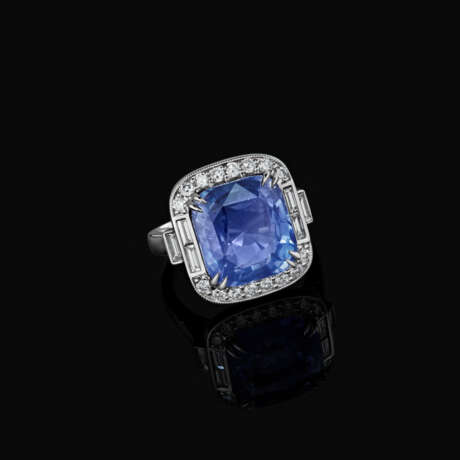 NO RESERVE | SAPPHIRE AND DIAMOND RING - photo 1