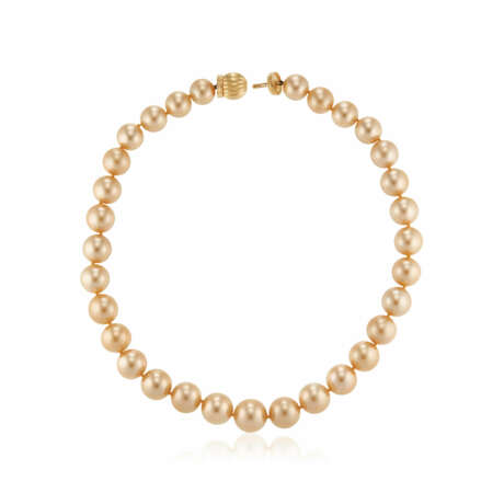 NO RESERVE | TRIO CULTURED PEARL NECKLACE - фото 4