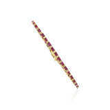 POIRAY GROUP OF RUBY, DIAMOND AND SAPPHIRE JEWELRY - Foto 11