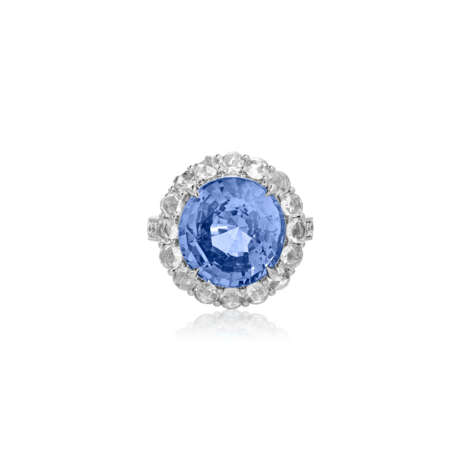 NO RESERVE | SAPPHIRE AND DIAMOND RING - Foto 4