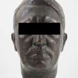 Adolf Hitler Bronze Porträt-Büste - H. Schwegerle. - фото 1