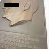 Adolf Hitler Eisenguss Plakette. - photo 2