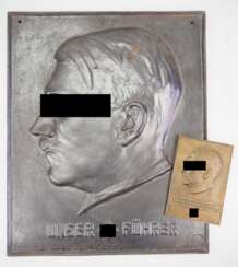 Lot von 2 Adolf Hitler Plaketten.