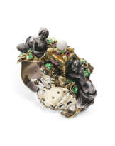 JULES WIÈSE POUR FRANCOIS-DESIRÉ FROMENT-MEURICE D’APRÈS JAMES PRADIER, BRACELET À CASSOLETTE NÉO-RENAISSANCE RUBIS, PERLES FINES ET ÉMAIL
