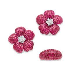 ENSEMBLE BAGUE ET BOUCLES D'OREILLES RUBIS CALIBRÉS ET DIAMANTS