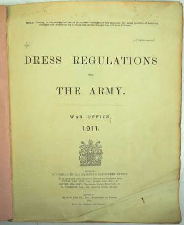 Great Britain - War office : Dress regulations for the officers of the army (including the Militia) 1904 + 1911. 2 Bänder. - photo 3