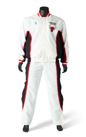 MICHAEL JORDAN'S CHICAGO BULLS WARM-UP TRACKSUIT - photo 1