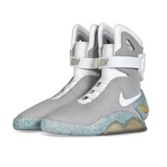 NIKE MAG "BACK TO THE FUTURE" 2011