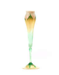 Flower-shaped vase