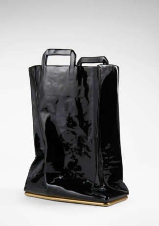 Black ceramic two-handle magazine rack - фото 2