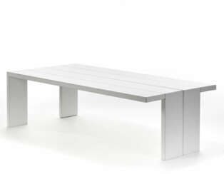 Table can be divided into two wall consoles