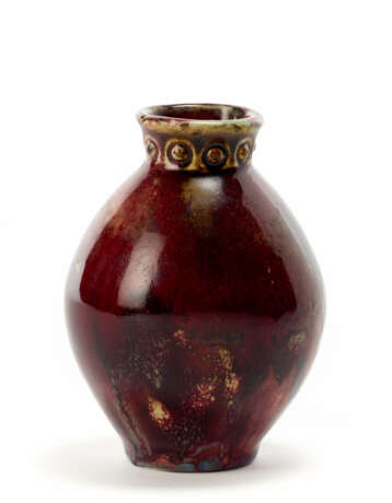 Glazed ceramic vase with red, green and beige drippings - фото 1