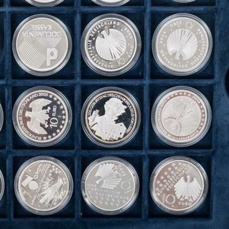 BRD - Euro-Lot mit 69 Münzen davon 1 x 5 Euro Polymerring 2016-A - фото 7