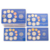 BRD - KMS und Sondermünzen beinhaltet 18 x 5 Gedenkmünzen 10 DM - фото 2