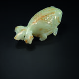 A FINELY-CARVED WHITE AND RUSSET JADE `GOLDFISH` BOX AND COVER - фото 2