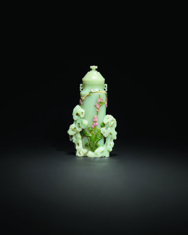 AN INLAID GREENISH-WHITE JADE VASE AND COVER - photo 2