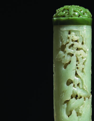 A FINELY-CARVED AND RETICULATED PALE GREENISH-WHITE AND SPINACH-GREEN JADE PARFUMIER - photo 3