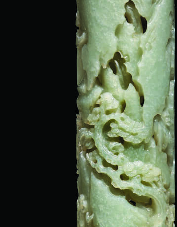 A FINELY-CARVED AND RETICULATED PALE GREENISH-WHITE AND SPINACH-GREEN JADE PARFUMIER - photo 4