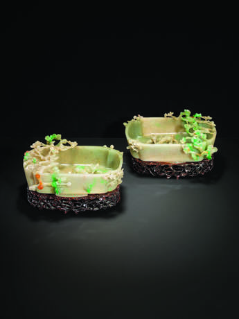 A PAIR OF LARGE JADEITE QUATREFOIL-FORM OPENWORK `CHILONG AND PRUNUS` WASHERS - photo 3