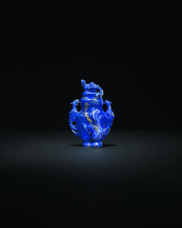 A LAPIS LAZULI `PHOENIX` VASE AND COVER - photo 2