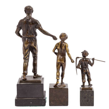 IFFLAND, FRANZ, u.a. 19th/20th c., mixed lot of 3 bronze figures at agricultural activity, - photo 3