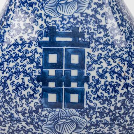 Pair of blue and white vases. CHINA. - Foto 5