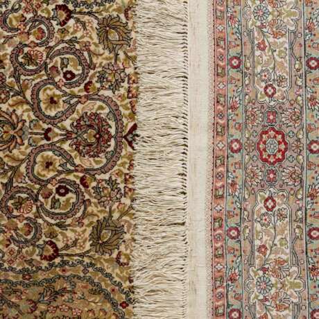 Oriental silk carpet. HEREKE, 150x93 cm. - фото 3