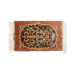 Oriental silk carpet. HEREKE, 20th century, 48x31 cm.