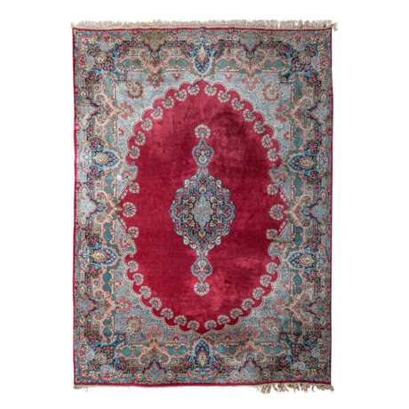 Oriental carpet. KIRMAN ROYAL/PERSIA, 1970s, 423x312 cm. - фото 1