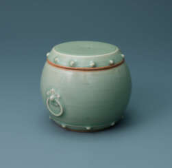 A FINE SMALL LONGQUAN CELADON DRUM-FORM JAR AND COVER