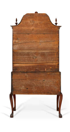 A CHIPPENDALE CARVED MAHOGANY HIGH CHEST-OF-DRAWERS - photo 3