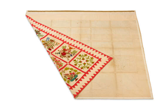 A COTTON PIECED AND APPLIQUED ALBUM QUILT - фото 7