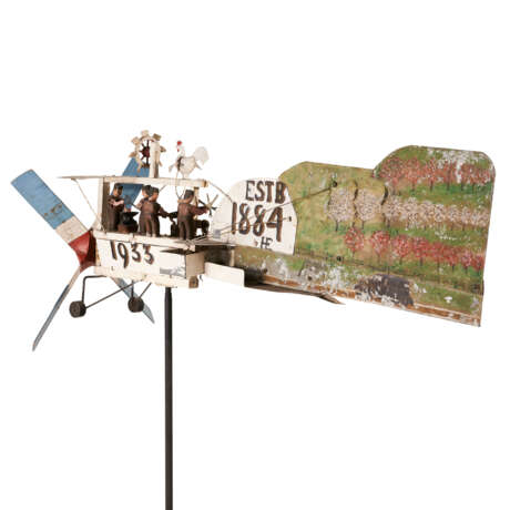 A PAINTED SHEET IRON AND WOOD “AIRPLANE WINDMILL” WITH BLACKSMITH SHOP AUTOMATON - Foto 4