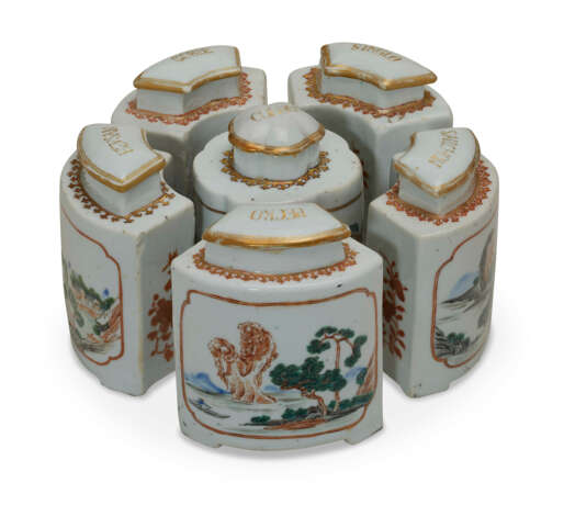 A CHINESE EXPORT PORCELAIN SIX-PIECE TEACADDY SET - фото 2
