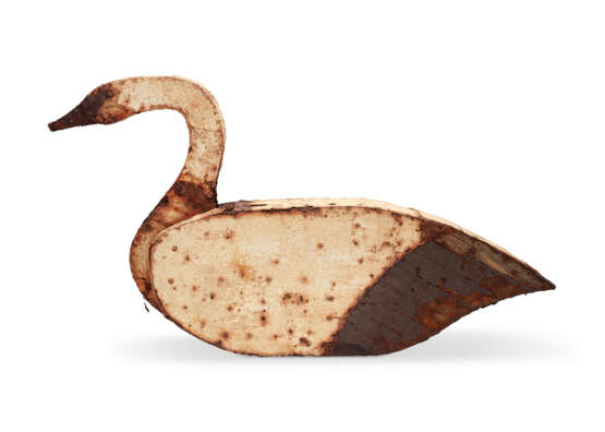 A LARGE PAINTED WOOD AND TIN SWAN - фото 3
