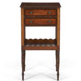 A FEDERAL FIGURED MAPLE AND FLAME BIRCH INLAID-MAHOGANY TWO-DRAWER WORK TABLE - Foto 5