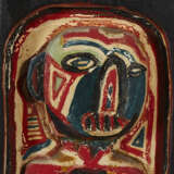 A CARVED AND POLYCHROME PAINT-DECORATED WOOD THUNDERBIRD TOTEM - Foto 5
