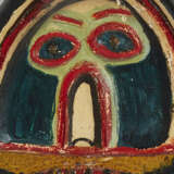 A CARVED AND POLYCHROME PAINT-DECORATED WOOD THUNDERBIRD TOTEM - Foto 6