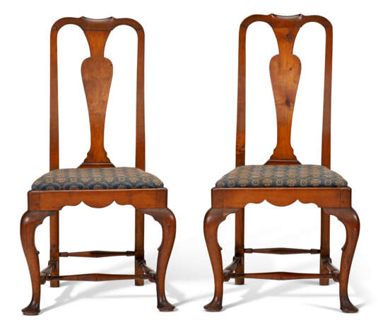 A PAIR OF QUEEN ANNE MAPLE SIDE CHAIRS - photo 2