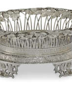 William Gale & Son. AN AMERICAN SILVER FRUIT BASKET