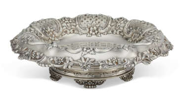 AN AMERICAN SILVER CENTERPIECE BOWL