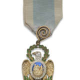 THE ORDER OF THE CINCINNATI: A FRENCH ENAMELED SILVER-GILT EAGLE - Foto 1